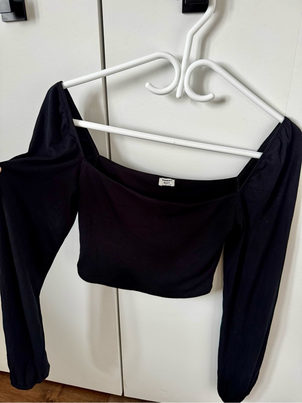 Sunday best artizia Off-Shoulder Long Sleeve Crop Top